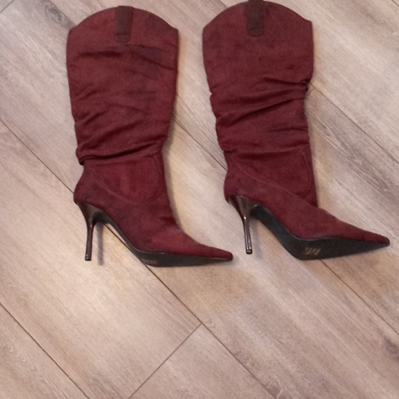 NWOT 🎉Host Pick!🎉Brown Suede Like Heeled Knee Boots - Picture 2 of 7